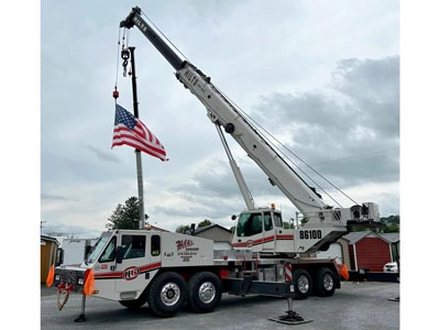 Hilt's 100 Ton Crane Image