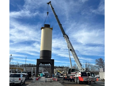 Hilt's 100 Ton Crane Image