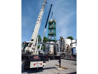 Hilt's Boom Trucks Image