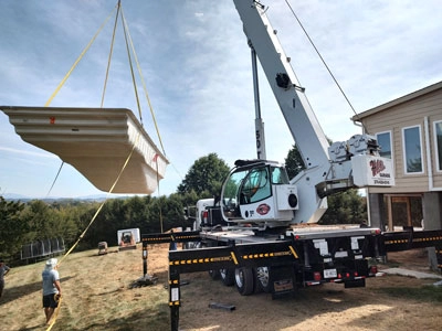 Hilt's Garage Crane Rigging and Machinery Moving